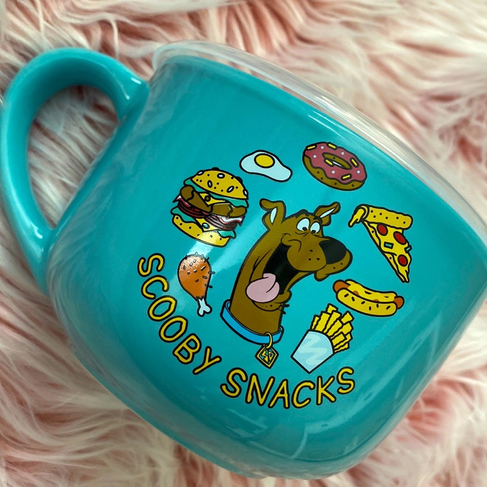 BNWT!✨EXCLUSIVE✨ Scooby-Doo “Scooby Snacks” Soup Mug w/ Pressure Release Lid! 🧡